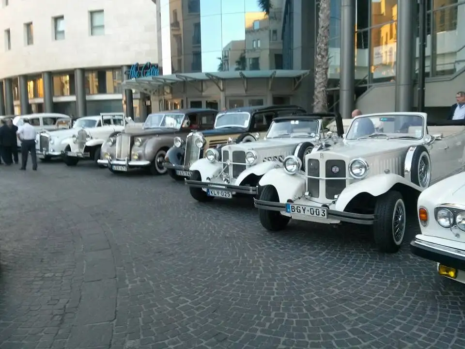 weeding car